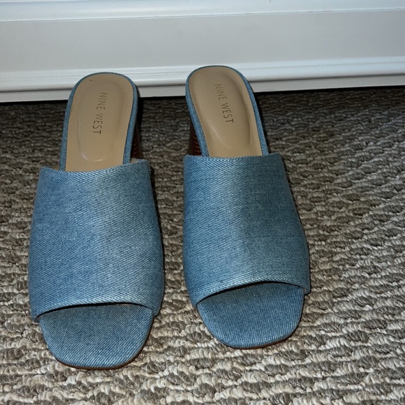NWOT Nine West Denim Block Heel Sandal - Picture 2 of 5